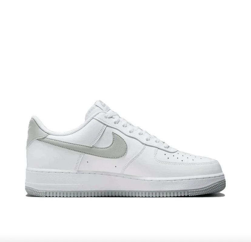 Nike Air Force 1 07 Men and Women Casual Sneakers Af 1 Sports Retro Skateboarding Shoes Black and White Nike Air Force 1 07 Men and Women Casual Sneakers Af 1 Sports Retro Skateboarding Shoes Black and White