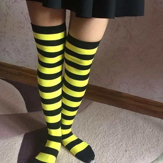 Color Striped Stockings Japanese Over Knee Socks Fashion Women Keep Warm Soks Sexy Slim Long Soks Black White Striped Hosiery Color Striped Stockings Japanese Over Knee Socks Fashion Women Keep Warm Soks Sexy Slim Long Soks Black White Striped Hosiery
