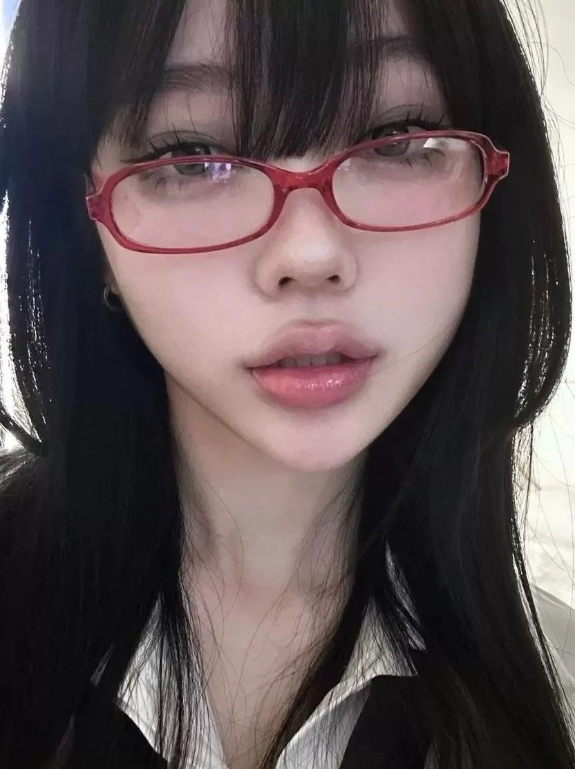 2024 Girls Y2K Red Green Frame Glass Retro Oval Glasses Eyewear Decorative Computer Anti-blue Eyeglasses with Seaside Driving