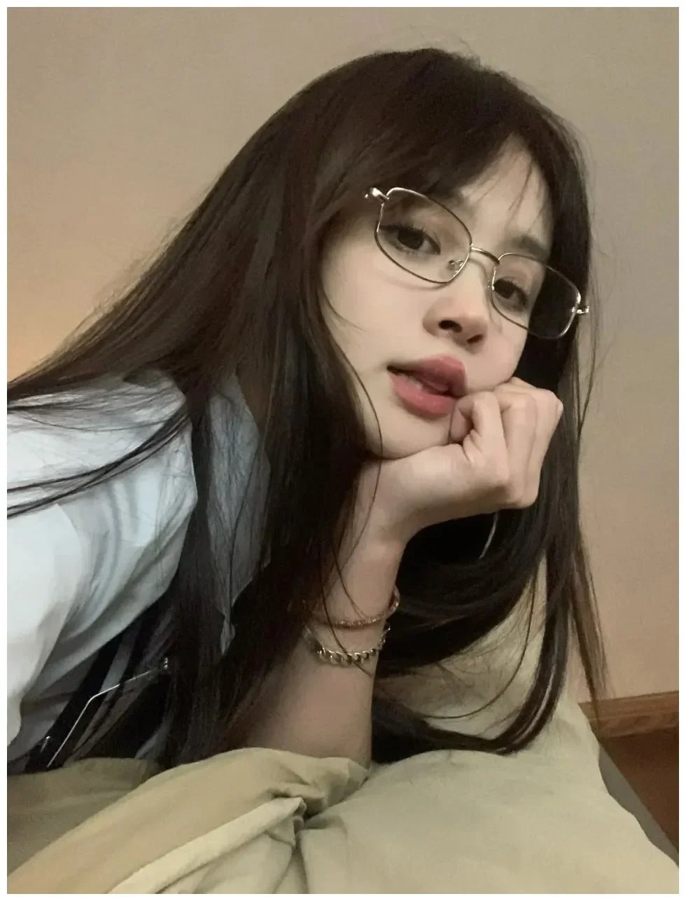 Y2K Harajuku Small Square Frame Glasses Women Retro Metal Eyeglasses Clear Reading Spectacle Blue Light Blocking Eyewear Y2K Harajuku Small Square Frame Glasses Women Retro Metal Eyeglasses Clear Reading Spectacle Blue Light Blocking Eyewear