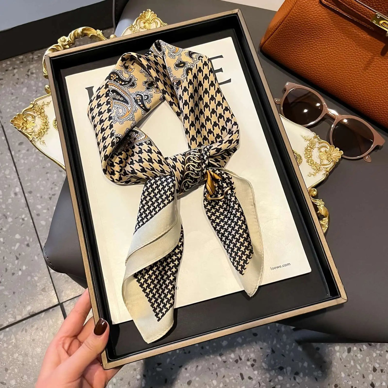 Fashion Luxury Brand 70cm Silk Square Scarf Women Satin Neck Tie Female Hair Bandana Headkerchief Shawl Wrap Hijab Echarpe Fashion Luxury Brand 70cm Silk Square Scarf Women Satin Neck Tie Female Hair Bandana Headkerchief Shawl Wrap Hijab Echarpe