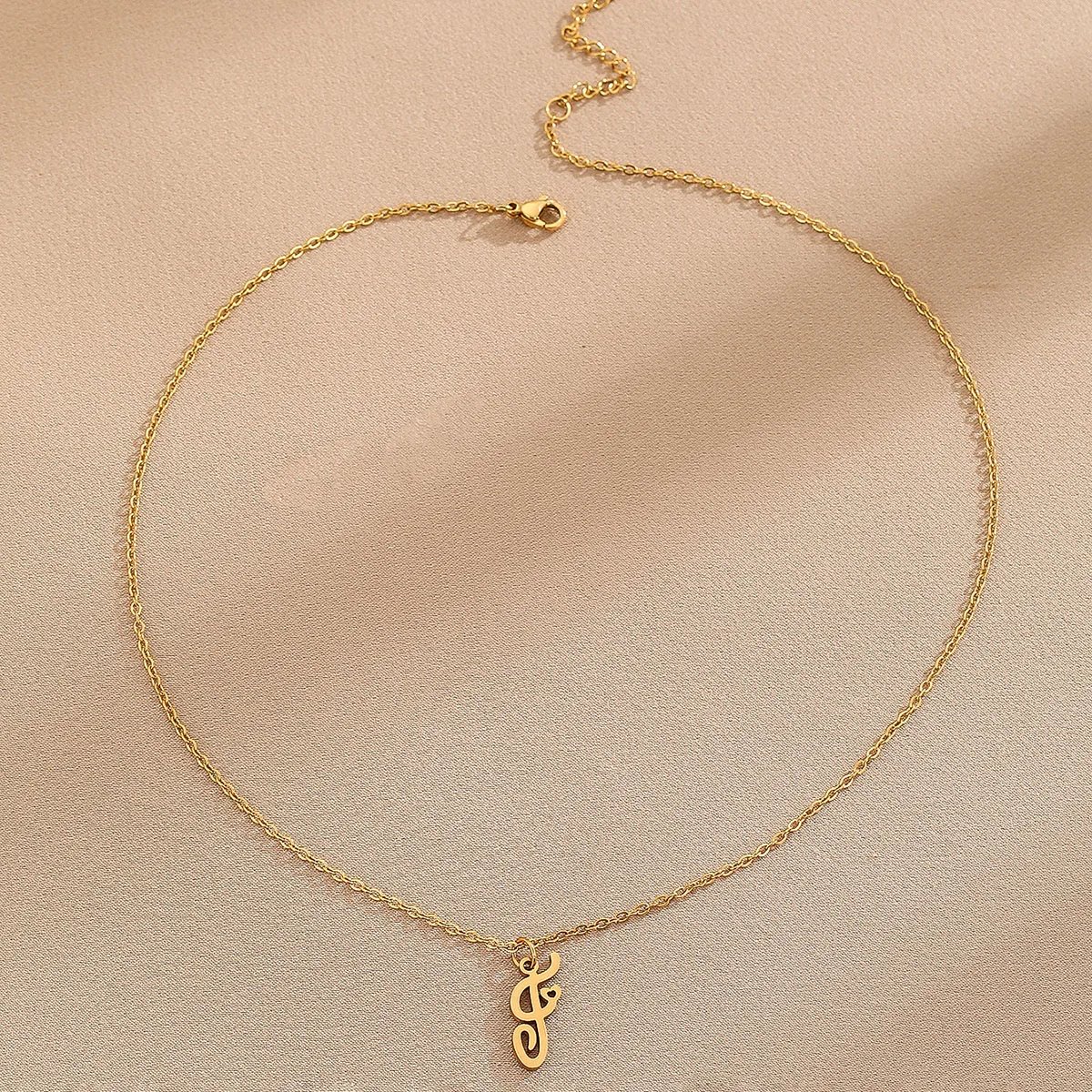 Kinitial Stainless Steel A-Z Love Heart Pendant English Initials Necklace 26 Letters Chain Necklace Wedding Best Gift Kinitial Stainless Steel A-Z Love Heart Pendant English Initials Necklace 26 Letters Chain Necklace Wedding Best Gift