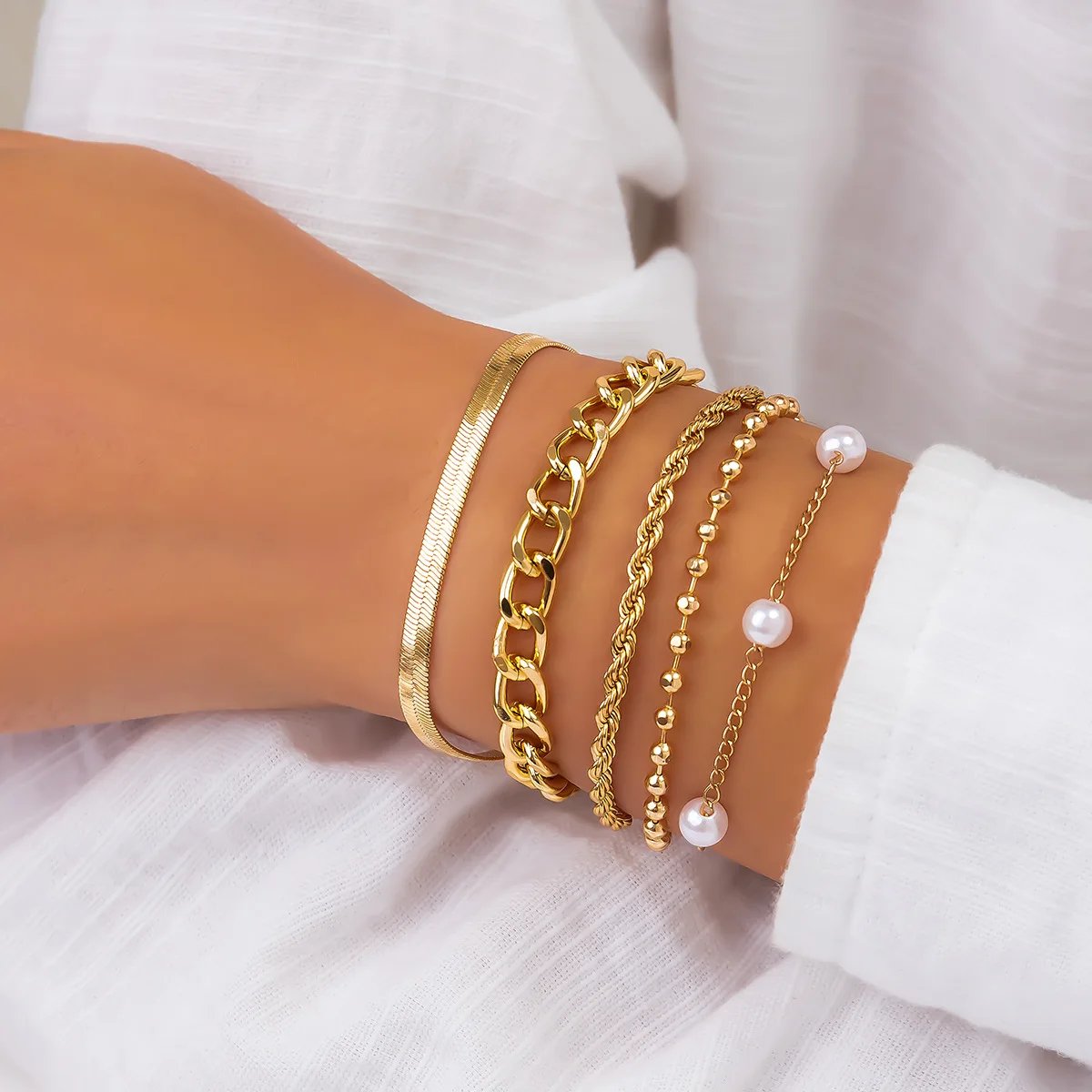 4pcs Set Imitation Pearl Chain Beaded Bracelet for Women New Temperament Gold Color Stainless Steel Bangle Jewelry Accessories 4pcs Set Imitation Pearl Chain Beaded Bracelet for Women New Temperament Gold Color Stainless Steel Bangle Jewelry Accessories