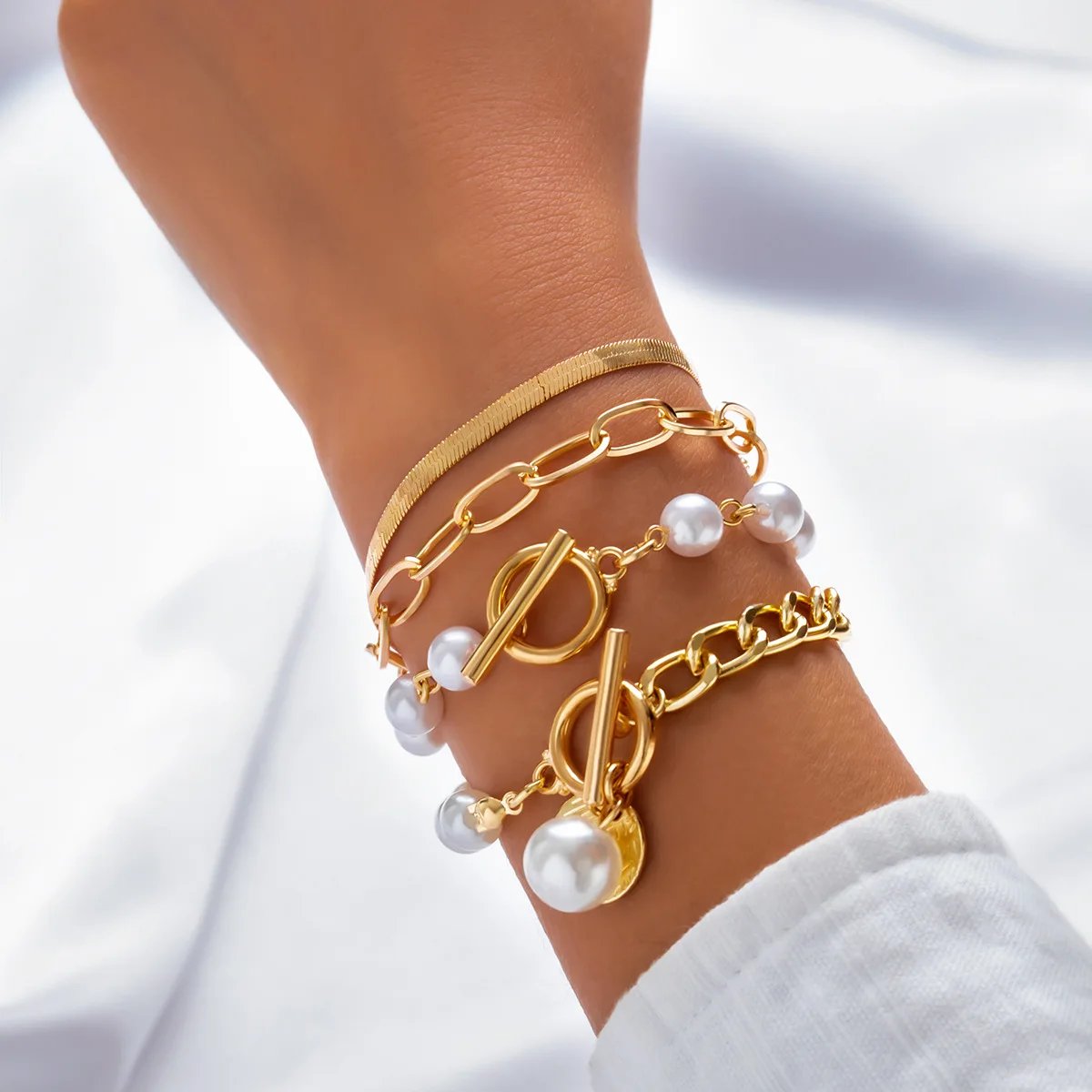 4pcs Set Imitation Pearl Chain Beaded Bracelet for Women New Temperament Gold Color Stainless Steel Bangle Jewelry Accessories 4pcs Set Imitation Pearl Chain Beaded Bracelet for Women New Temperament Gold Color Stainless Steel Bangle Jewelry Accessories