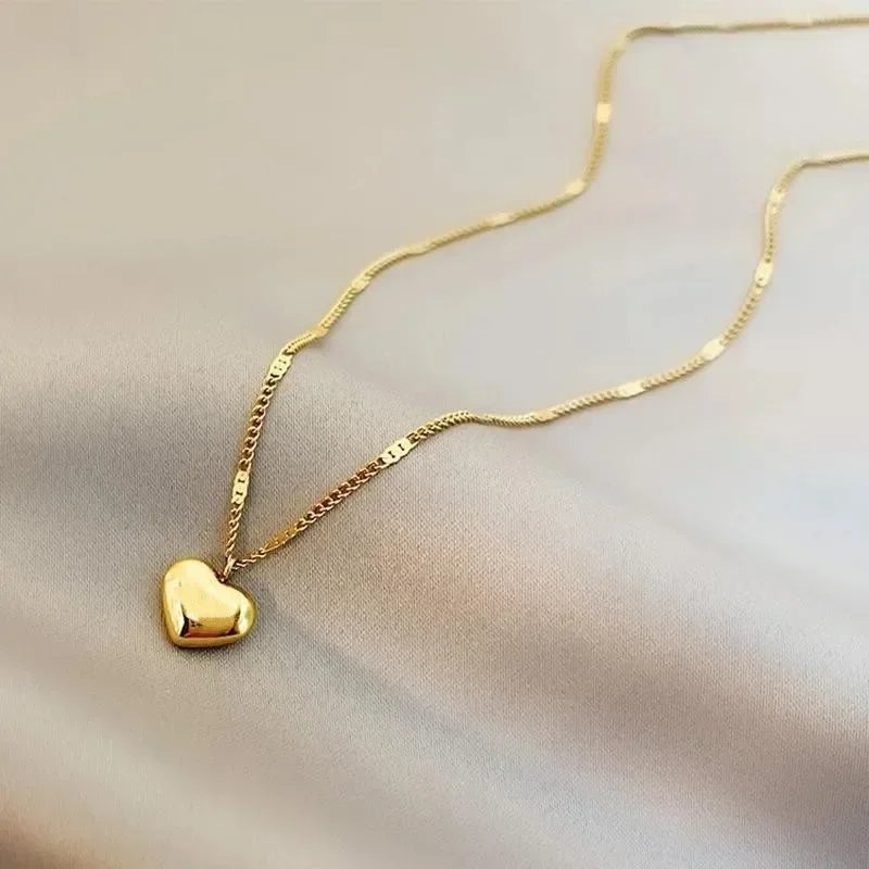 New Cross-border Couple Cavicle Chain Geometric Heart-shaped Light Luxury Temperament Simple Sweet Love Pendant Necklace Jewelry New Cross-border Couple Cavicle Chain Geometric Heart-shaped Light Luxury Temperament Simple Sweet Love Pendant Necklace Jewelry