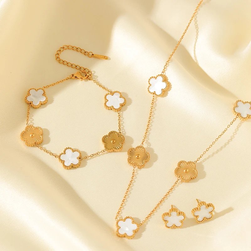 EILIECK 316L Stainless Steel Black Five Leaf Flower Pendant Necklace For Women Fashion Two-Sided Clover Neck Chain Jewelry Gift