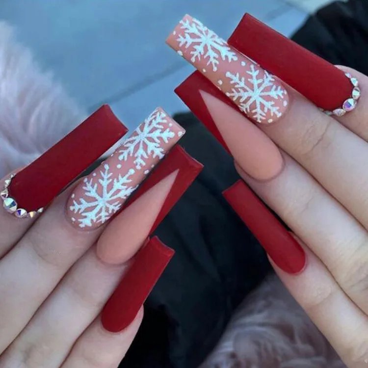 Christmas Press on False Nails Snow Print Fashion Tip Fake Nail 24 Pcs/Set Women Stick on Nail Art Acrylic Red & White Nails