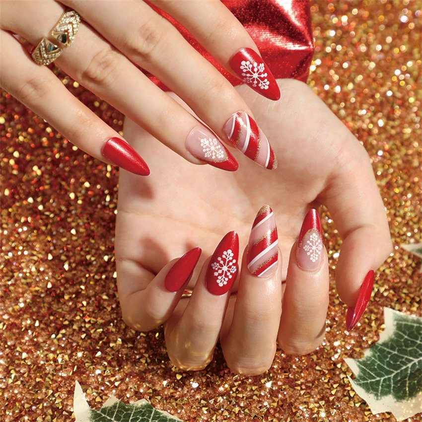 24Ps/Set Christmas Series Wearing False Nails Christmas Tree Hat Bell Design Almond Fake Nails Art Full Cover Stick on Nails tip