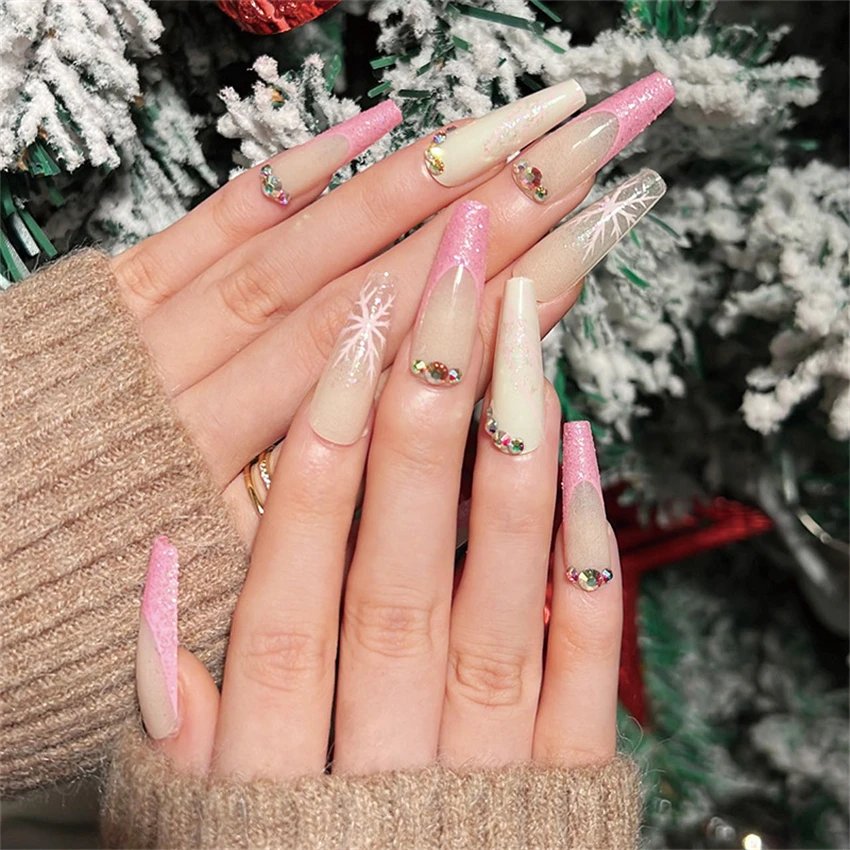 24Ps/Set Christmas Series Wearing False Nails Christmas Tree Hat Bell Design Almond Fake Nails Art Full Cover Stick on Nails tip