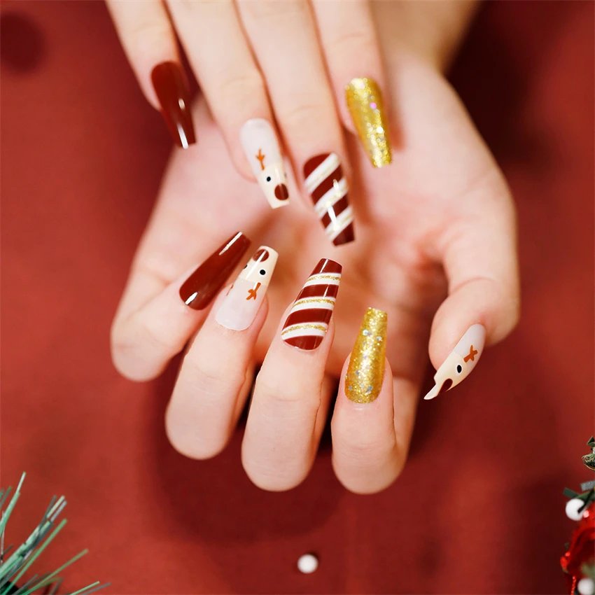 24Ps/Set Christmas Series Wearing False Nails Christmas Tree Hat Bell Design Almond Fake Nails Art Full Cover Stick on Nails tip