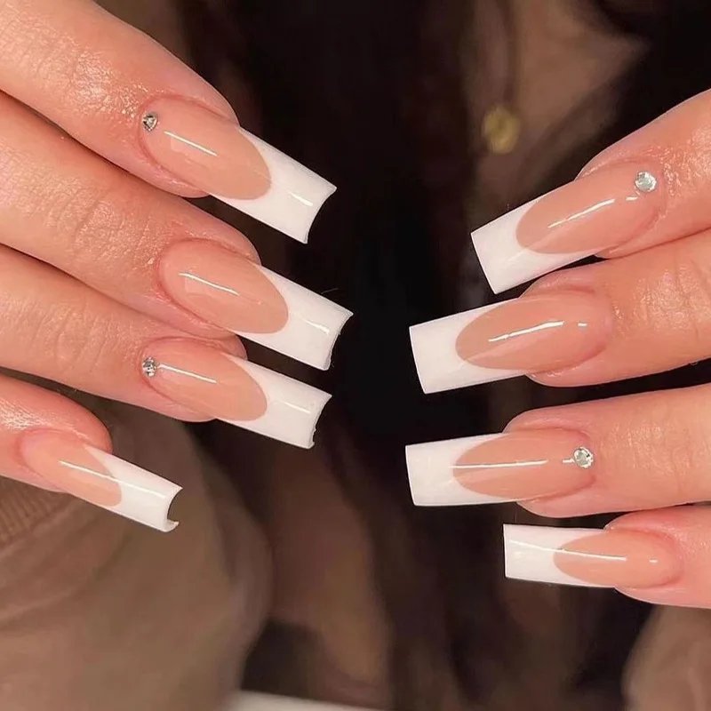 24Pcs Red Heart Nails Fake Wearable Long Almond False Nails Art Acrylic Press on Nails Full Coverage Removable French Fake Nail