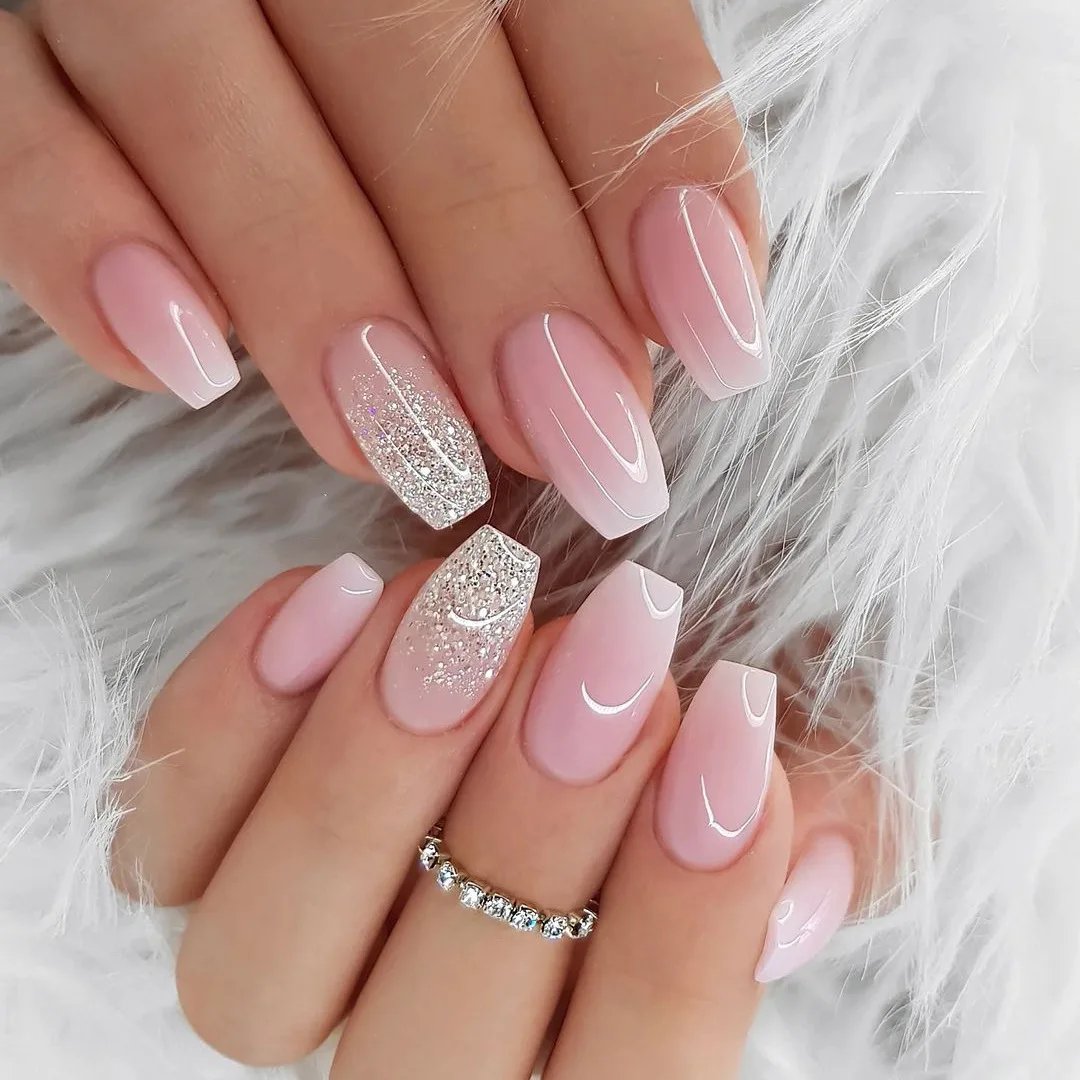 24Pcs Red Heart Nails Fake Wearable Long Almond False Nails Art Acrylic Press on Nails Full Coverage Removable French Fake Nail