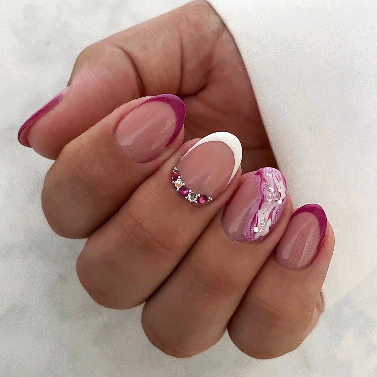 24Pcs Red Heart Nails Fake Wearable Long Almond False Nails Art Acrylic Press on Nails Full Coverage Removable French Fake Nail