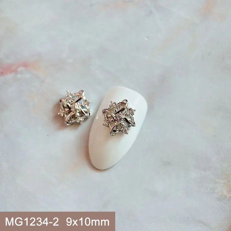 10pcs Xmas Christmas Tree Rotating Snowflakes Zircon Nail Art Manicure Nails Accessories DIY Nail Decorations Supplies Charms 10pcs Xmas Christmas Tree Rotating Snowflakes Zircon Nail Art Manicure Nails Accessories DIY Nail Decorations Supplies Charms