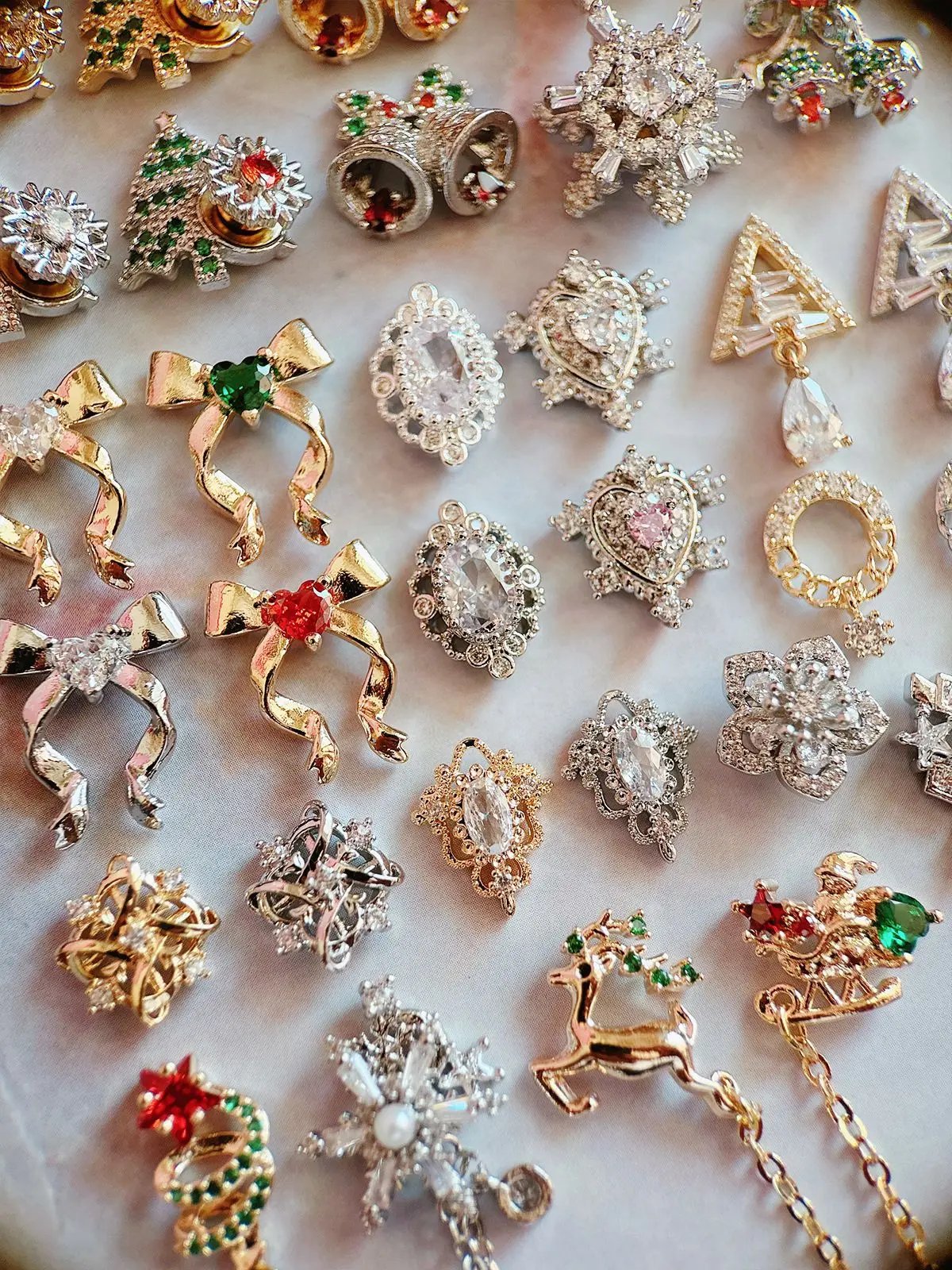 10pcs Xmas Christmas Tree Rotating Snowflakes Zircon Nail Art Manicure Nails Accessories DIY Nail Decorations Supplies Charms 10pcs Xmas Christmas Tree Rotating Snowflakes Zircon Nail Art Manicure Nails Accessories DIY Nail Decorations Supplies Charms